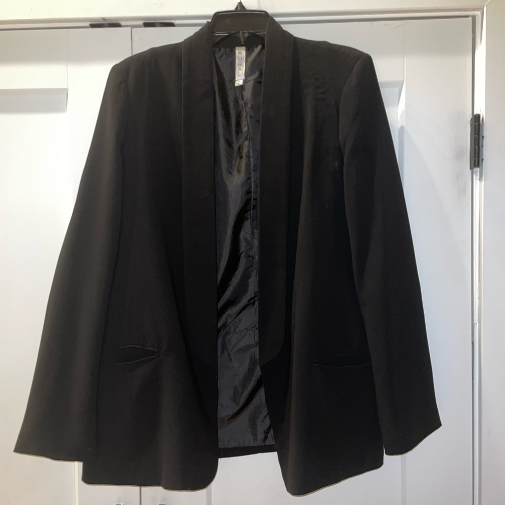 Black Blazer for a boss b*tch! 💪🏼👩‍💼